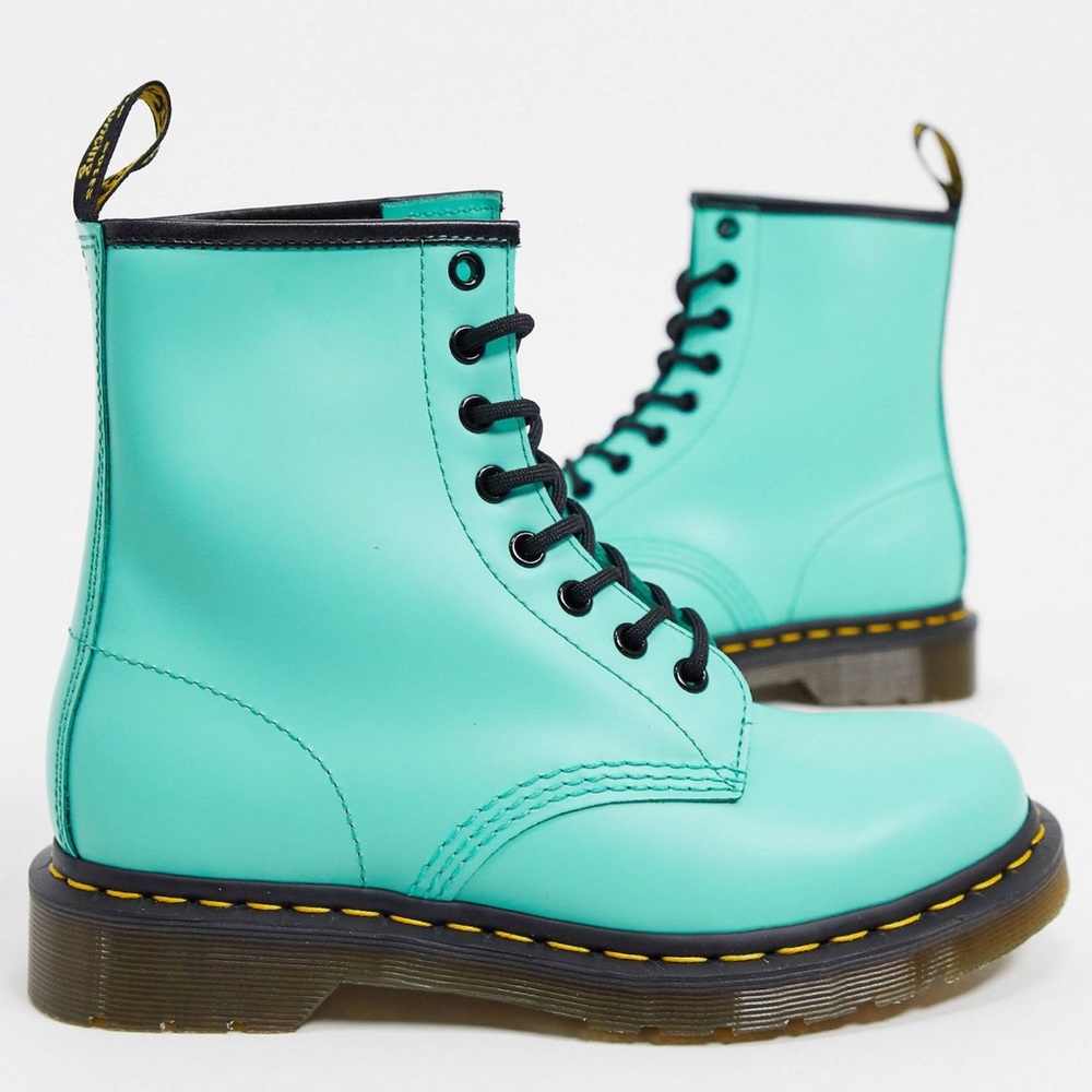 SOLD RARE Peppermint Green Leather Dr Martens